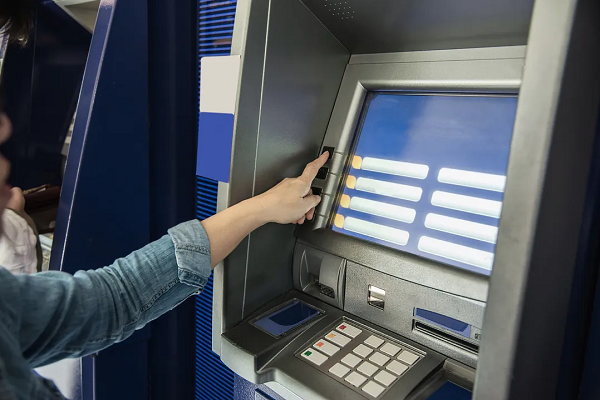 Saiba a programação dos bancos durante o feriado de Sexta-Feira Santa (Foto: Reprodução/Freepik)