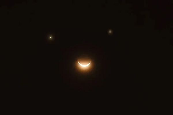 Conjunção tripla entre Vênus, Saturno e a Lua, que formará um 'rosto sorridente' (Foto: Reprodução/Getty Images)