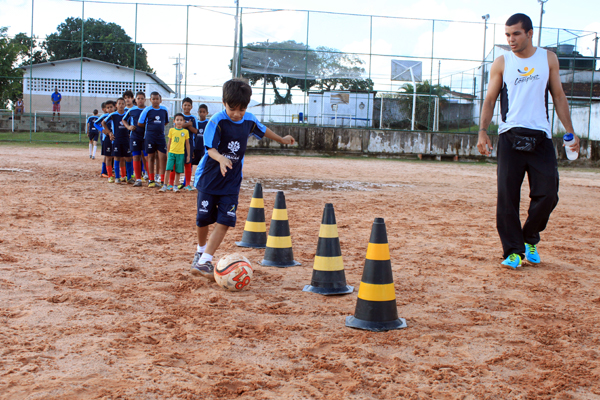 Aula da Escolinha de Iniciação da Sedel 