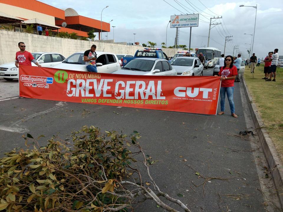 Manhã de caos em Camaçari 