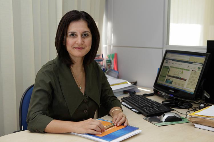 Edneide Lima, do IEL, afirma que é preciso estar atento 'principalmente nesse período que começam as férias na faculdade' (Foto: João Alvarez/Fieb/Divulgação)