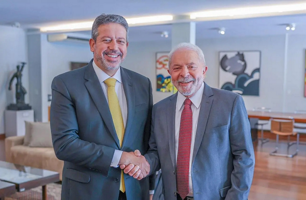 Lula já se encontrou com o presidente da Câmara, Arthur Lira (Foto: Divulgação/Ricardo Stuckert)