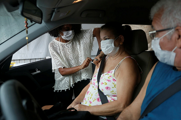 4ª dose está disponível para pessoas com 18 anos ou mais (Foto: Olga Leiria/Ag. A TARDE)