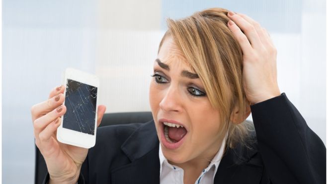 Nem sempre tratamos nossos celulares com o devido cuidado 