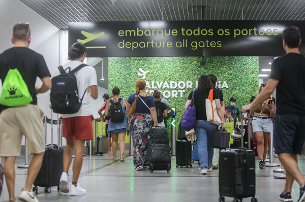 Organização antecipada ajuda a conseguir preços mais baixos em passagens e hospedagens (Foto: Reprodução)